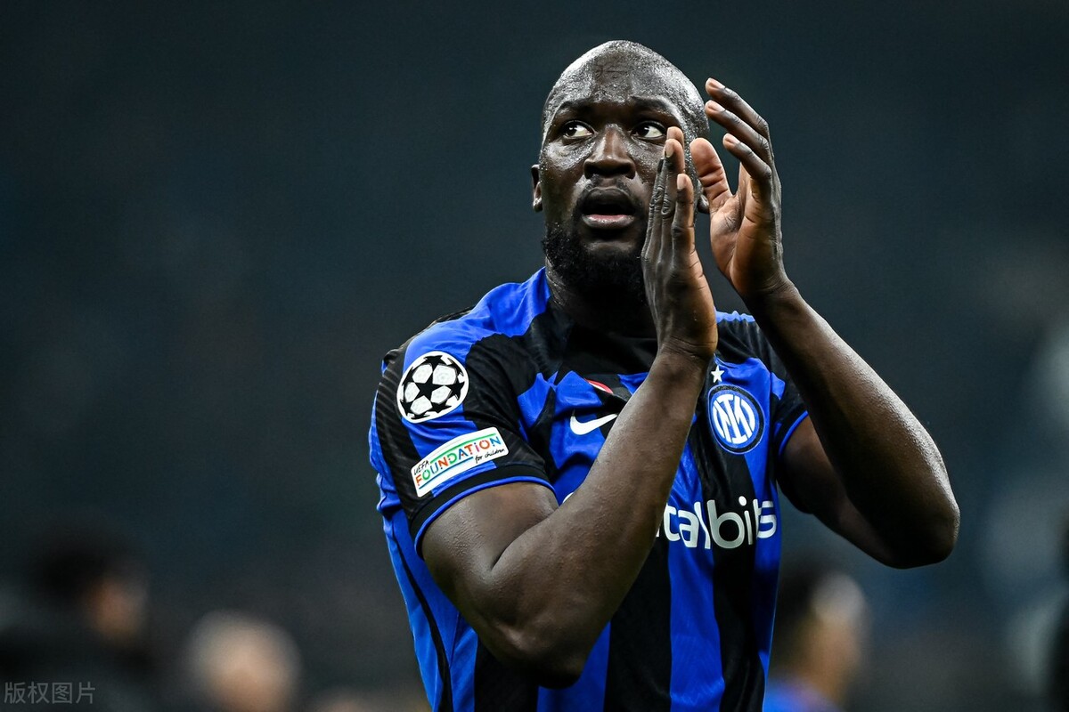 包含赛地聚焦：英超赛前热度飙升，波尔图内部沟通，震撼外界，赛程密集仍需轮换的词条